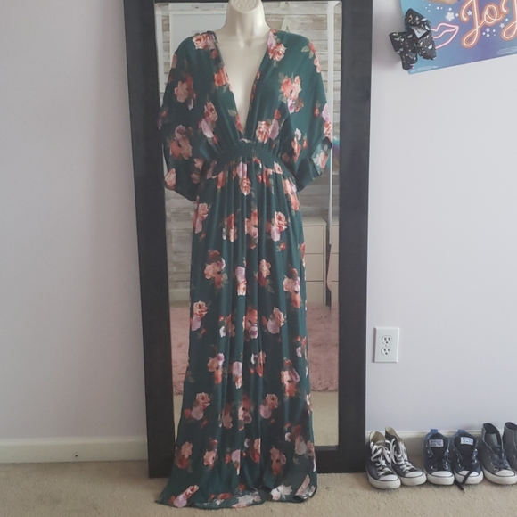 Dresses & Skirts - 🎈Draped maxi